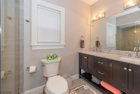 62 Montague Place Montclair NJ 07042