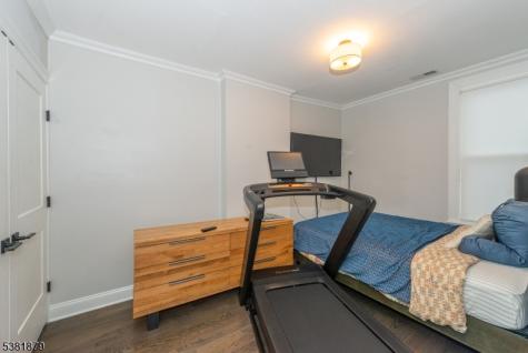 62 Montague Place Montclair NJ 07042