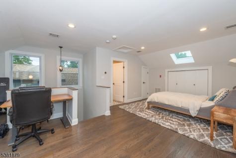 62 Montague Place Montclair NJ 07042