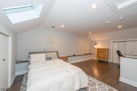 62 Montague Place Montclair NJ 07042