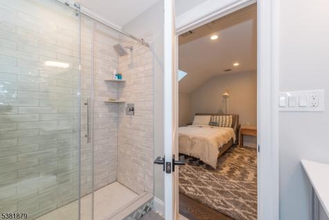 62 Montague Place Montclair NJ 07042