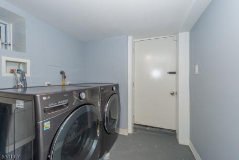 62 Montague Place Montclair NJ 07042