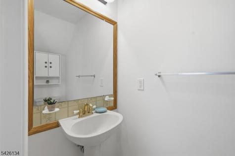 56 Cambridge Oxford NJ 07863