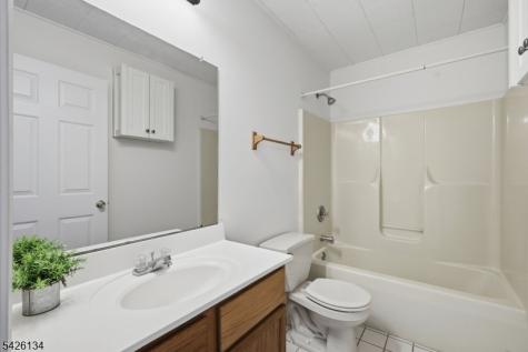 56 Cambridge Oxford NJ 07863