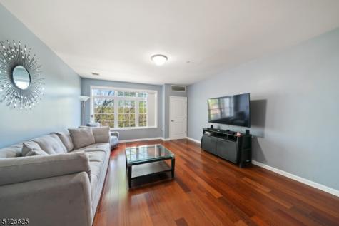 104 E Elizabeth Avenue Linden NJ 07036