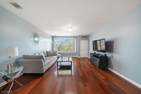104 E Elizabeth Avenue Linden NJ 07036