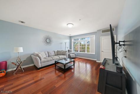 104 E Elizabeth Avenue Linden NJ 07036