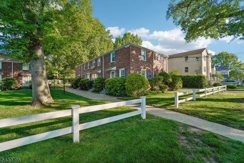 230 Lafayette Place Unit 4d Englewood NJ 07631