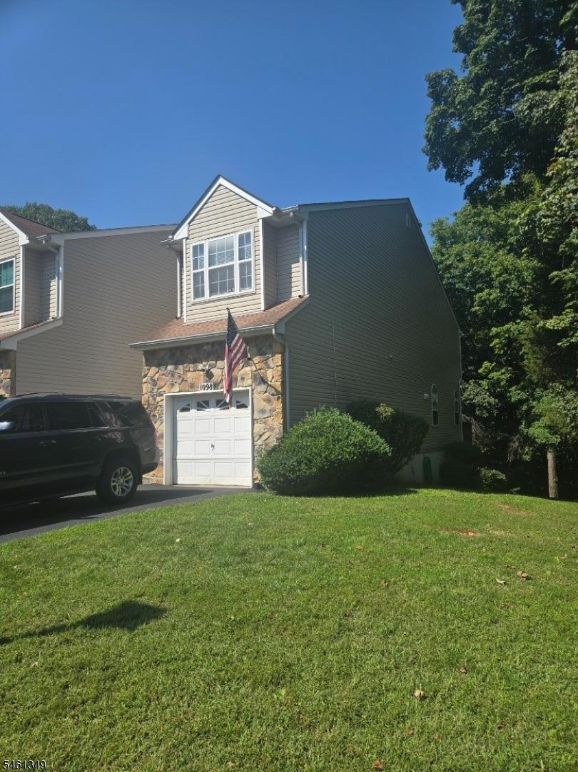 1098 Oakcroft Lane Franklin NJ 08873