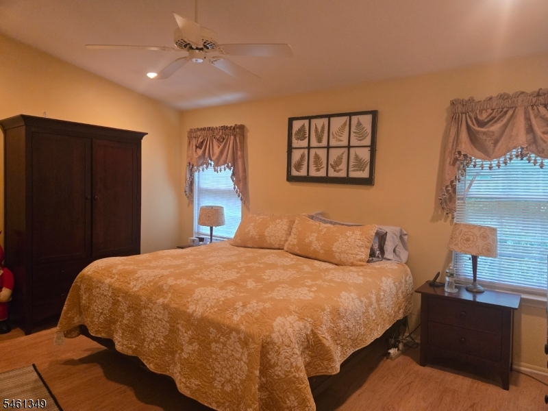 1098 Oakcroft Lane Franklin NJ 08873