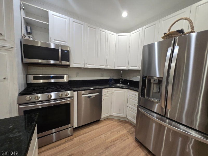 1098 Oakcroft Lane Franklin NJ 08873