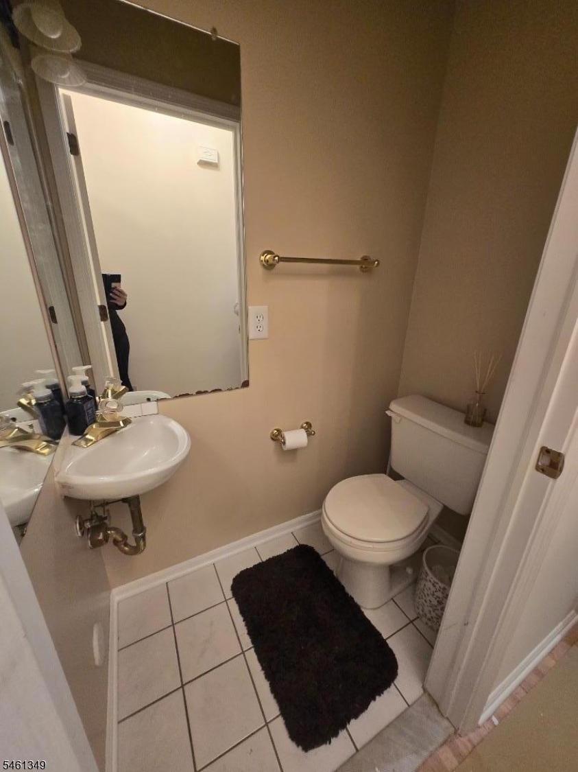 1098 Oakcroft Lane Franklin NJ 08873