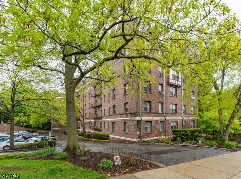 100 E Palisade Avenue Englewood NJ 07631