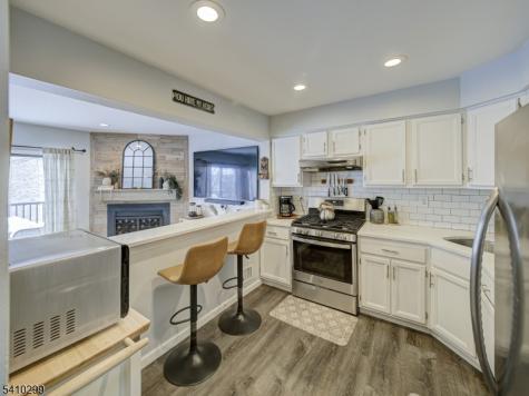 23 Otis Place Verona NJ 07044