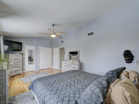 23 Otis Place Verona NJ 07044