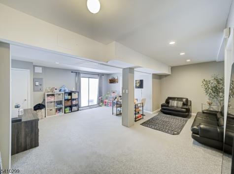 23 Otis Place Verona NJ 07044