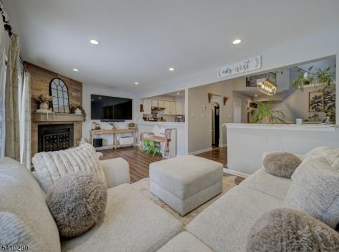 23 Otis Place Verona NJ 07044