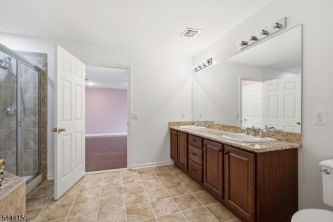 98 Tarrington Road Hardyston NJ 07419