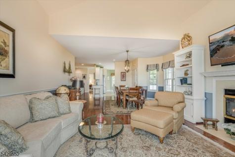 18 Kelburn Court Hardyston NJ 07419