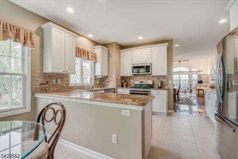 18 Kelburn Court Hardyston NJ 07419