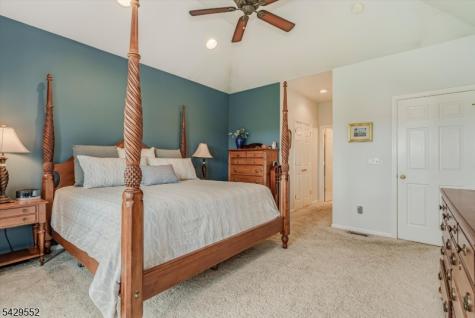 18 Kelburn Court Hardyston NJ 07419