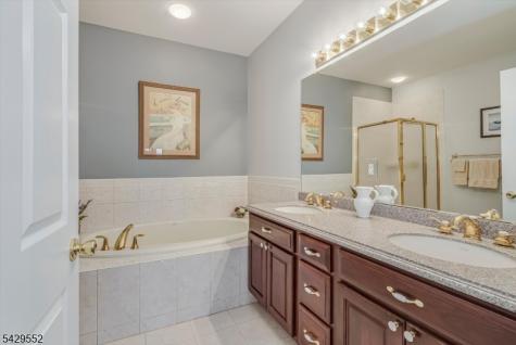 18 Kelburn Court Hardyston NJ 07419