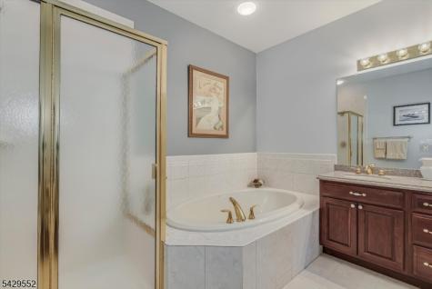 18 Kelburn Court Hardyston NJ 07419