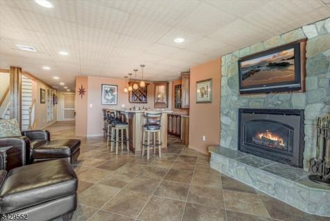 18 Kelburn Court Hardyston NJ 07419