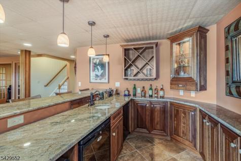 18 Kelburn Court Hardyston NJ 07419