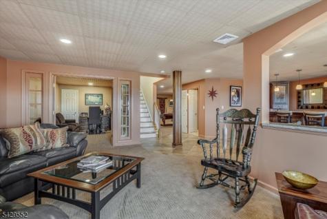18 Kelburn Court Hardyston NJ 07419