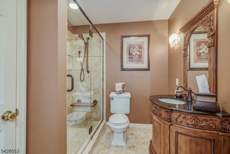 18 Kelburn Court Hardyston NJ 07419