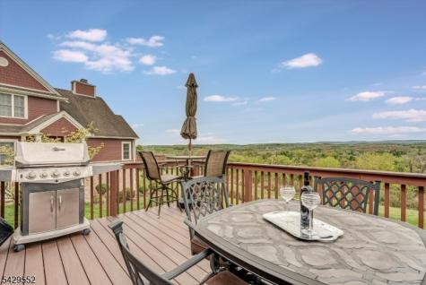 18 Kelburn Court Hardyston NJ 07419