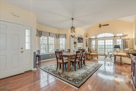 18 Kelburn Court Hardyston NJ 07419