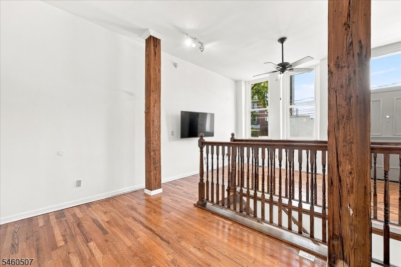 54 Mcwhorter Street Newark NJ 07105