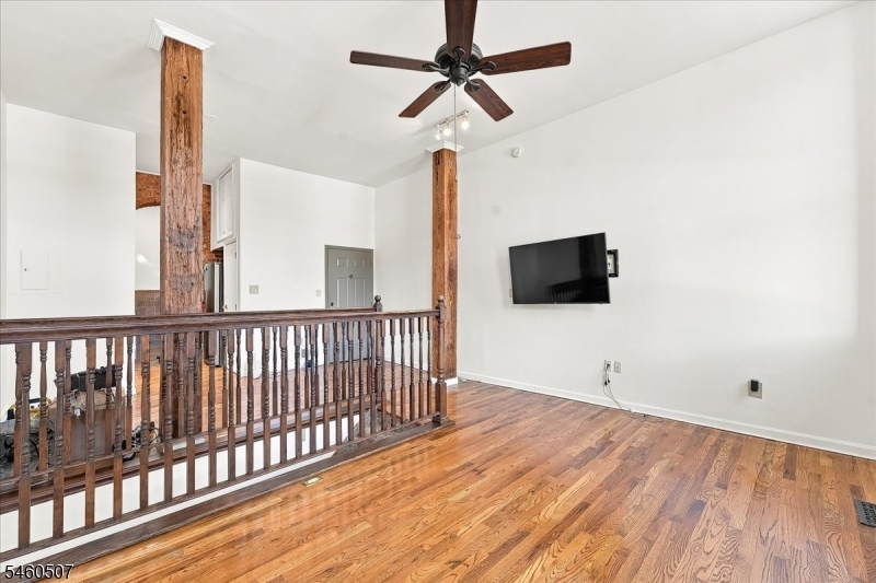 54 Mcwhorter Street Newark NJ 07105