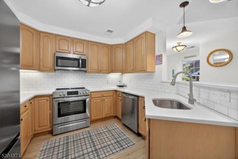 10 Pine Crescent Unit 21 Vernon NJ 07462