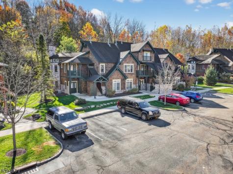 10 Pine Crescent Unit 21 Vernon NJ 07462