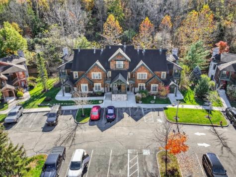 10 Pine Crescent Unit 21 Vernon NJ 07462