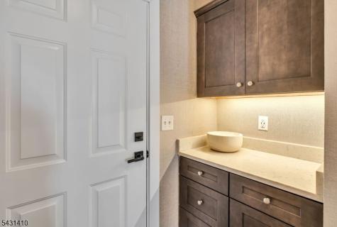 137 Aspen Drive Cedar Grove NJ 07009