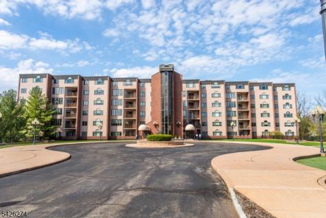1360 Hamburg Tpke Unit 402 Wayne NJ 07470