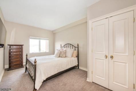 1360 Hamburg Tpke Unit 402 Wayne NJ 07470