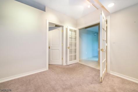 1360 Hamburg Tpke Unit 402 Wayne NJ 07470