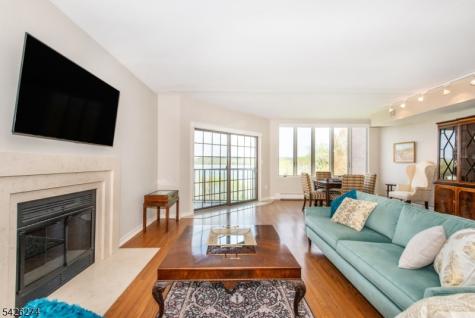 1360 Hamburg Tpke Unit 402 Wayne NJ 07470