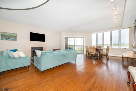 1360 Hamburg Tpke Unit 402 Wayne NJ 07470