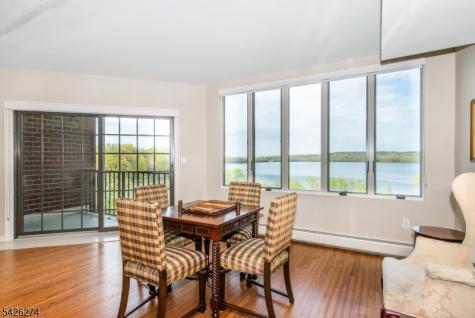 1360 Hamburg Tpke Unit 402 Wayne NJ 07470