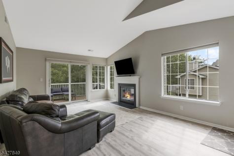 18 Pine Court Bedminster NJ 07921