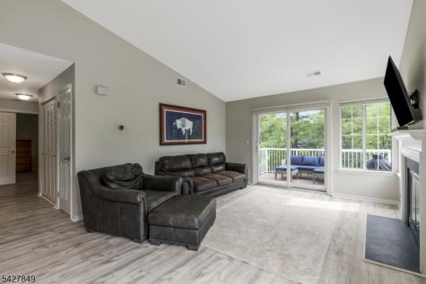 18 Pine Court Bedminster NJ 07921