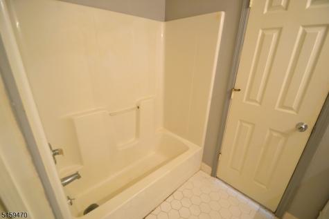 4 Collura Lane Clifton NJ 07012