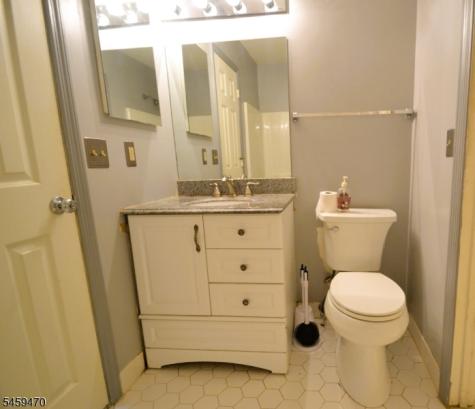 4 Collura Lane Clifton NJ 07012
