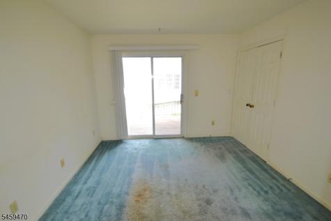 4 Collura Lane Clifton NJ 07012